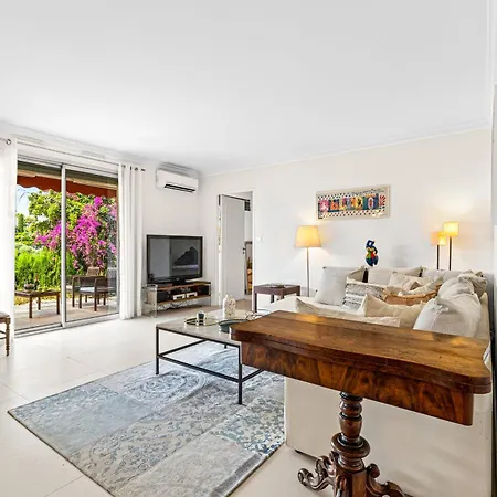 My Casa - Corne D'or - Elegant 2 Bedroom Ac Parking
